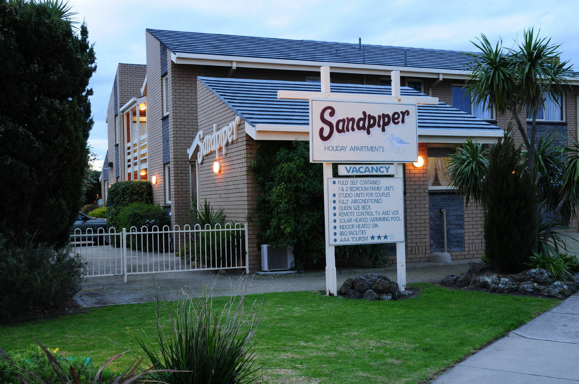 Sandpiper Holiday Apartments Lakes Entrance Dış mekan fotoğraf